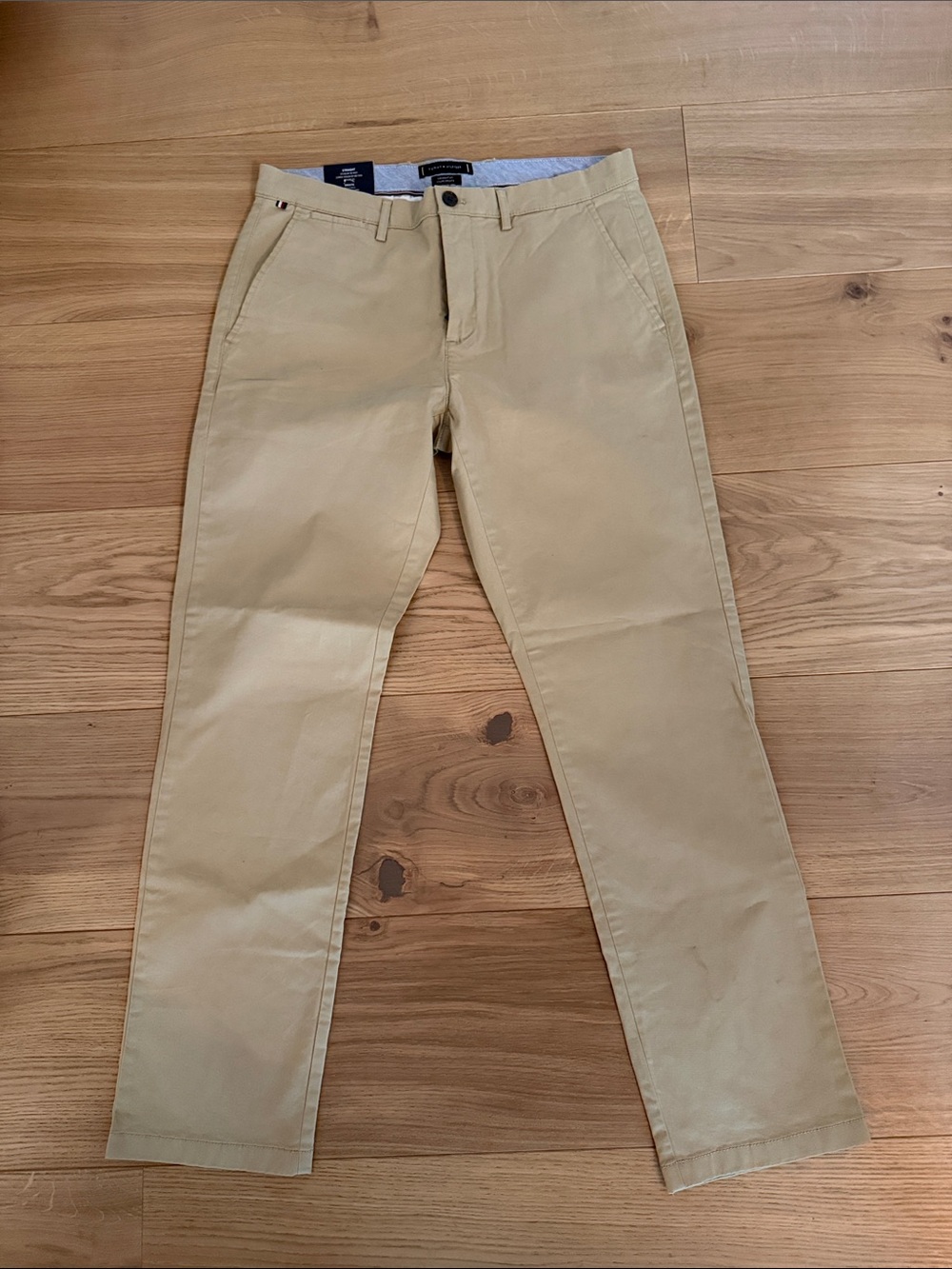 Tommy Hilfiger Men's Straight Fit Tan Chinos - Lightweight Everyday Pants